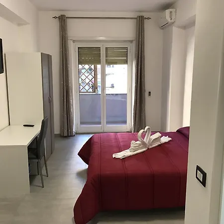 Tiburtina Royal Pensión Roma