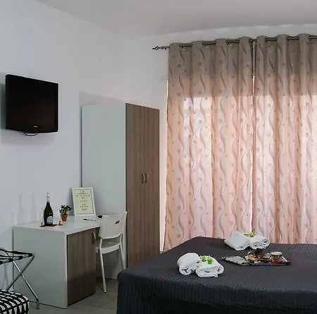 Pensión Tiburtina Royal 4*