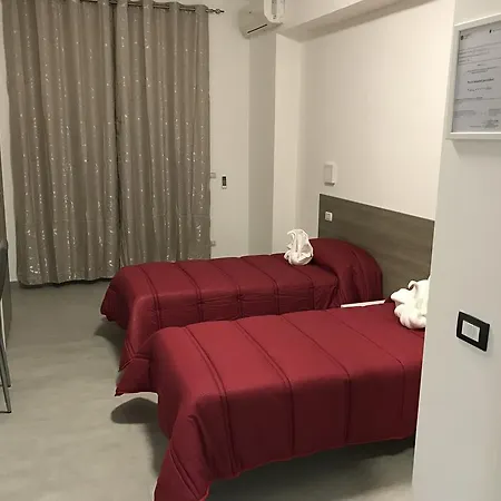 Πανσιόν Tiburtina Royal *
